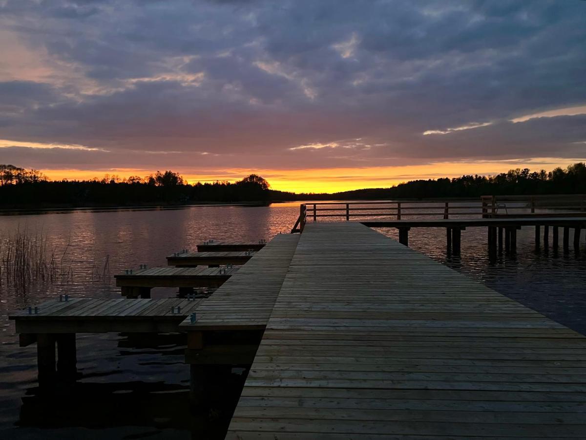 Domek Nad Jeziorem Piasutno Mazury Exteriér fotografie