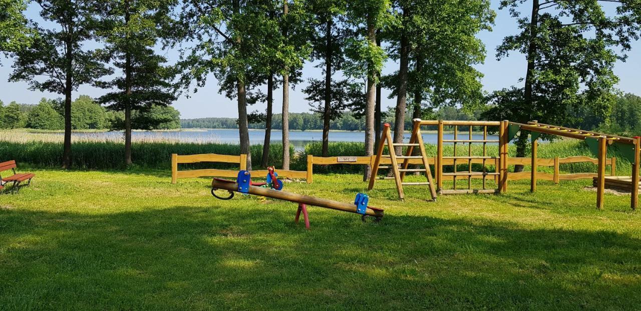 Domek Nad Jeziorem Piasutno Mazury Exteriér fotografie